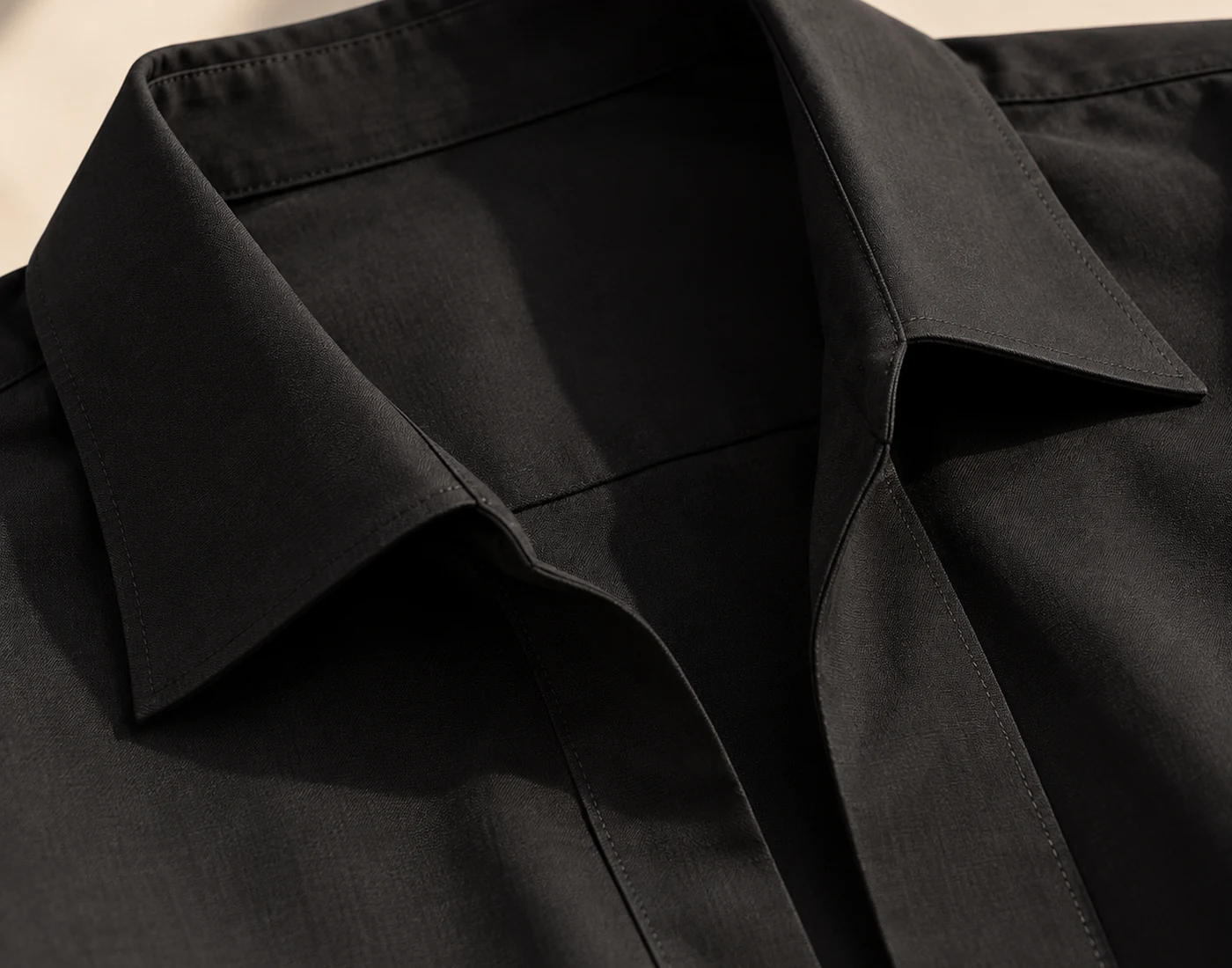 Collar & fabric detail